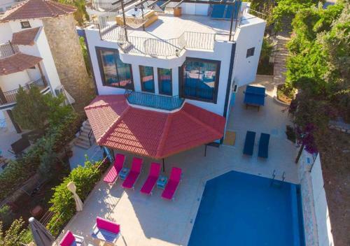 Villa Batum, Kalkan Center