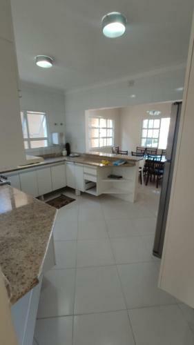 Casa de Praia Com Piscina E Churrasqueira - Indai� Bertioga