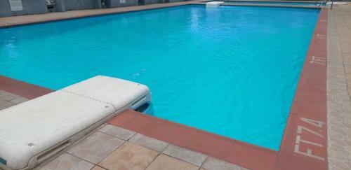 Apartamento Lovely Private Room, Fully Serviced With Swimming Pool