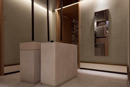 Omid Saldanha Hotel