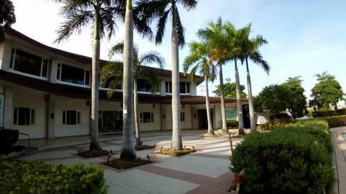 Apartamentos Field Residence Condotel