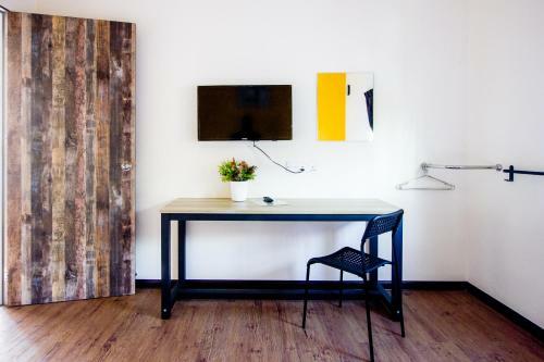 Explore 5br Gardenhouse Retreats (Free Parking)