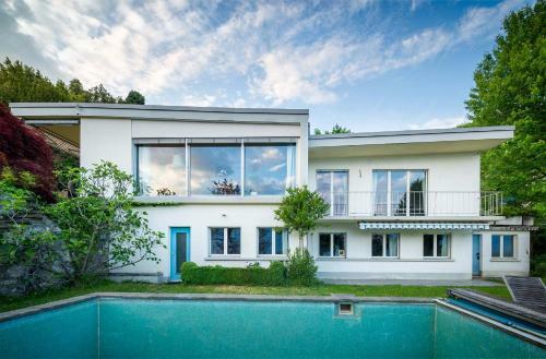 Apartamento 1 Bedroom With Lake View & Garden