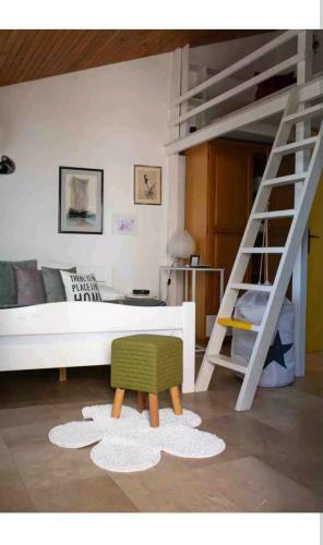 Romantic Stone- Studio Apartman