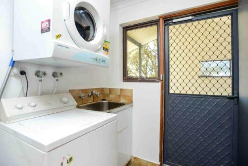 The Rise On Surfers Parade, Pet Friendly, Free Wifi