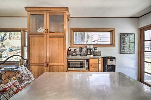 Lovely Los Gatos Escape With Decks And Mtn Views!