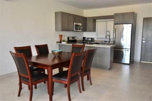 Apartamento Lovely 2br Oceanfront Free Parking