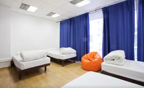 Holidaysbcn Hostel