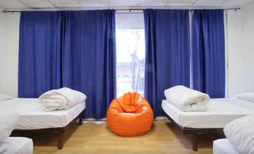 Holidaysbcn Hostel