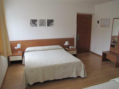 Hotel Scaran�