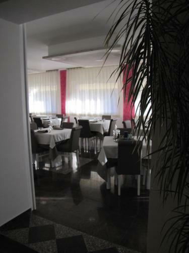 Hotel Scaran�