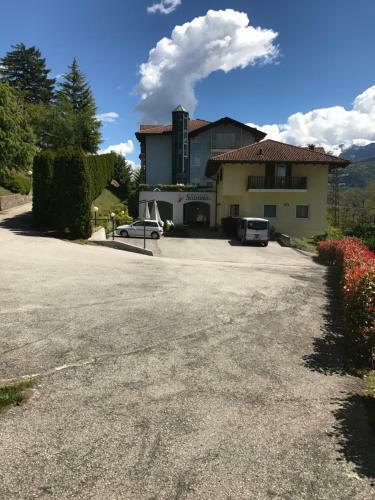 Hotel Scaran�