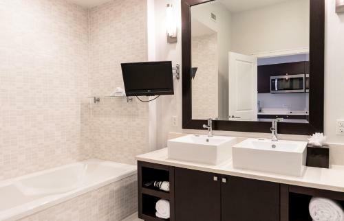 Apartamento Private Studio - King Bed, Bath Tub With Spa Jets, Balcony And Pool