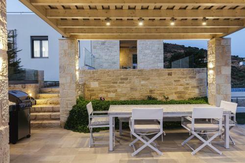 Fotinari Livadia Villa With Exclusive Sea View