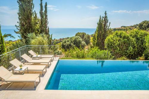 Kaminia Beach Villa