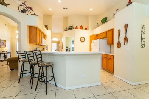 15809hh -costa Manor (s)