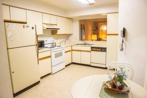 Clubview Country Club Condo