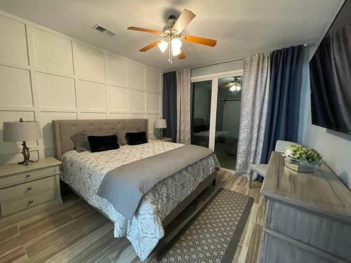 New! Lake House Retreat With Private Dock, Kayaks & Firepit