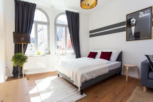 Full House Apartment Hotel