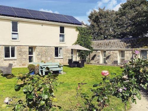 The Cottage - Uk36885