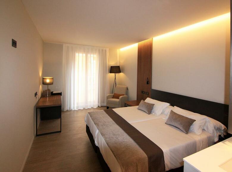 Hotel Raval De La Mar
