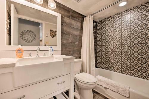 Apartamento Chic Eden Condo With Pool Access Less Than 5 Mi To Ski!