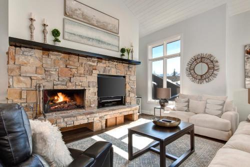 Glamorous Gallivan Loop