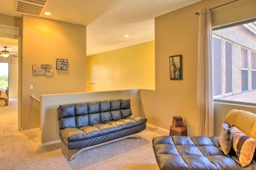 Gold Canyon Town Home With Community Amenities!