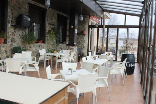 Hostal Caba�as