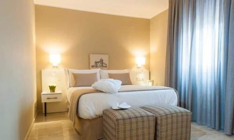 New Hotel Colon