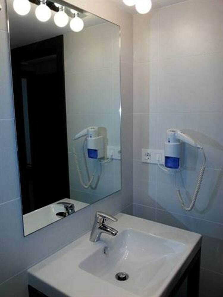 New Hotel Colon