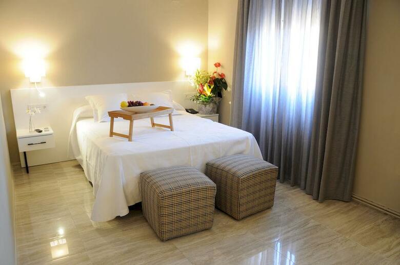 New Hotel Colon