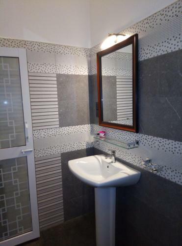Hostal R 1 River Villa