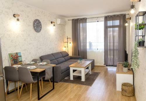 Apartamento Bright 1-bedroom Flat With Balcony In Golden Sands