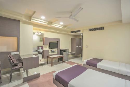 Hotel Amrit Residency