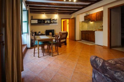 Apartment In Tisno