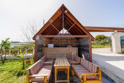 Cozy Bungalow Surrounded By Nature With Shared Pool In Demre, Antalya