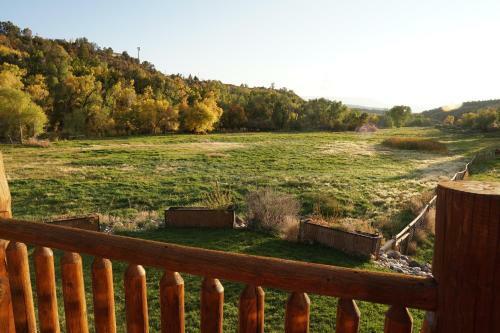 Spacious Luxury Log Home - 25 Min To Skiing, Boating And Trails!