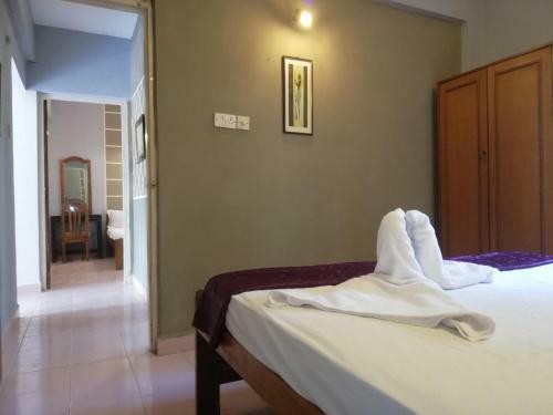 Apartment In Candolim Beach Sam
