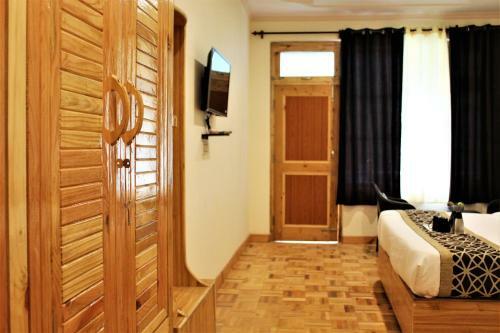 Hotel Nirvana Premium In