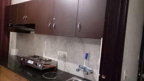 Apartamento Oyo Home 87523 Naini Homes