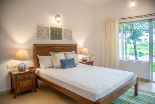 Villa Frangipani On The River