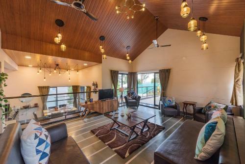 Villa Saffronstays Casa Tranquil