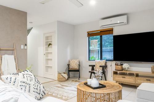 A Perfect Stay - Tallow Creek House