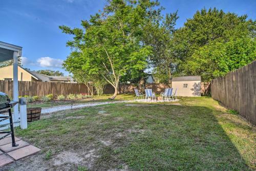 Clearwater Seaside Bungalow Patio And Grill!