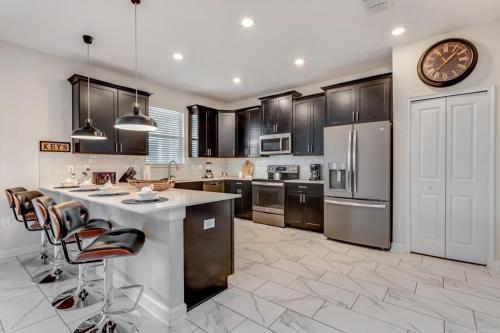 8940titanium Villa