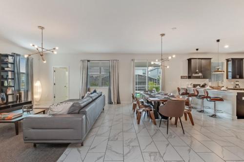 8940titanium Villa