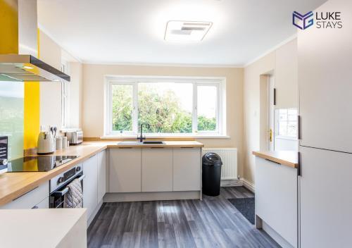 Apartamento ?beautiful 4 Bed House ? 1 Bed Ensuite? Durham?
