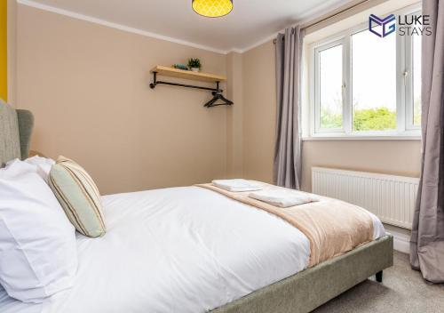 Apartamento ?beautiful 4 Bed House ? 1 Bed Ensuite? Durham?