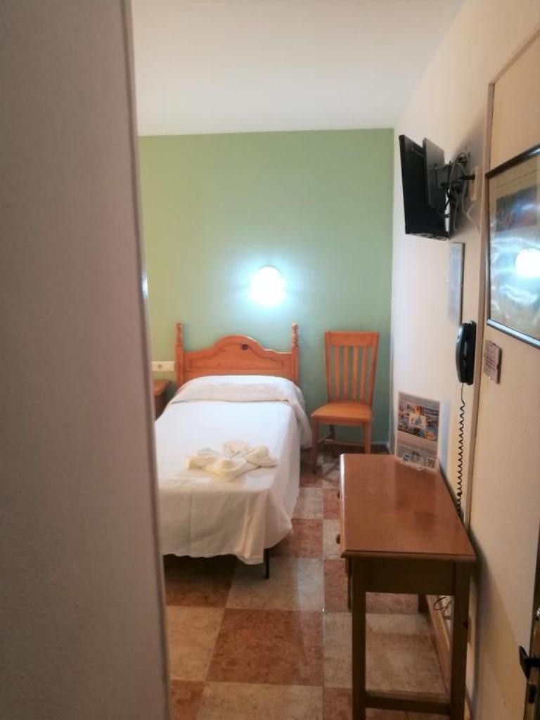 Hostal Virgen Del Rocio II